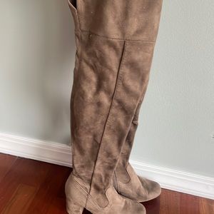 Over the knee Suede Brown Boots
